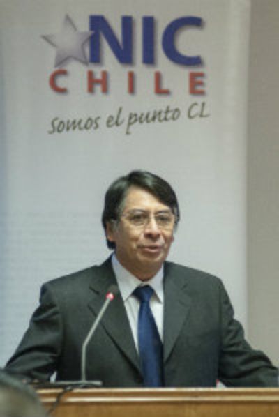 Prof. Patricio Poblete, director de NIC Chile.