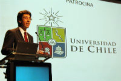 El seminario "Minería y Vulcanología" fue oficializado por el director del AMTC, Javier Ruiz del Solar.