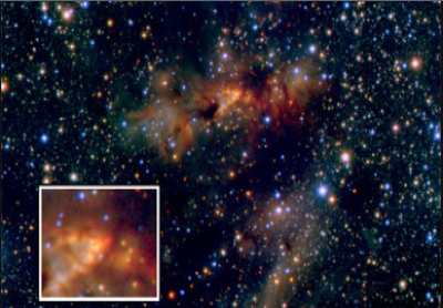 La joven estrella estudiada, G345.4938+01.4677, se ubica en la Constelación de Escorpión y posee una masa 15 veces mayor al Sol.