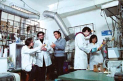 El Laboratorio de Polimeros en el Depto. de Ingeniería Química y Biotecnología de la FCFM. 