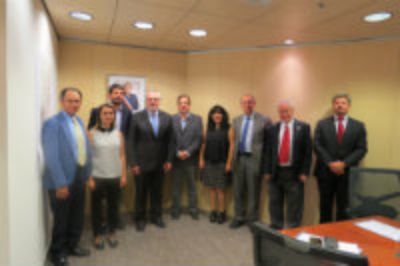 Los miembros del Comité junto al ministro Máximo Pacheco. 