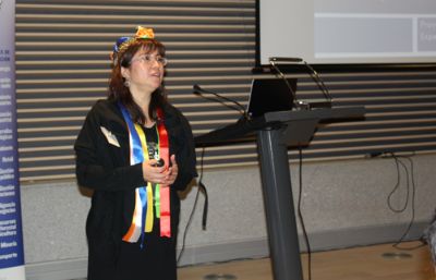 La Prof. Doris Sáez, quien lidera el proyecto Diseño e Implementación de un Prototipo Experimental de Micro-redes para Comunidades Mapuches.