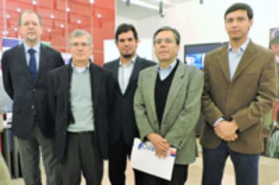 Los creadores de Taote (izq-der) Dr. John Mac Kinnon, Prof. Manuel Duarte, Vader Johnson, Prof. Carlos Conca, Rodrigo Maureira.