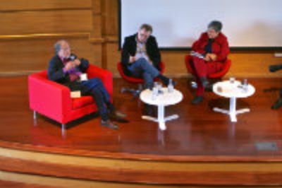 Este encuentro de reflexión e intercambio de ideas es parte del ciclo de foros "Pensando la U. de Chile en tiempos de cambio".