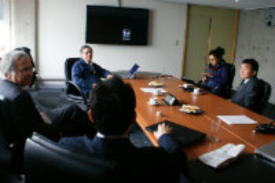 Yoshiaki Ohsawa asistió a una reunión en el Centro de Modelamiento Matemático de la FCFM.