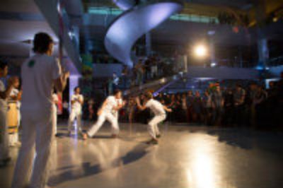 Con presentaciones en vivo de Capoeira, baile de zumba y puestas en escena de actividades deportivas en las multicanchas se llevó a cabo la inauguración de la nueva infraestructura.