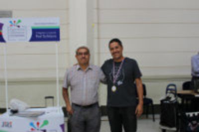 Julio Díaz, organizador del torneo, junto al ganador Jorge Egger. 