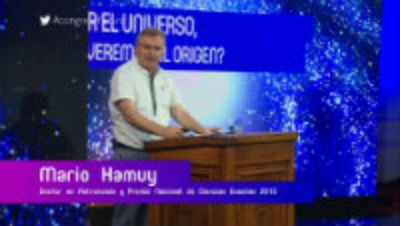 Mario Hamuy, académico del Departamento de Astronomía,  en el panel "Habitar el universo ¿volveremos al origen?"