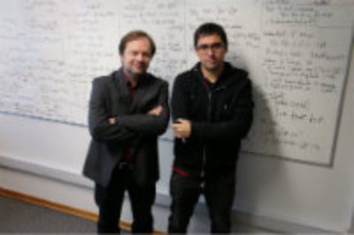Los investigadores Michal; Kowalczyk y Claudio Muñoz. 