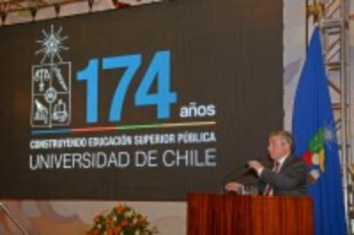 El rector de la Universidad de Chile destacó la inmensa riqueza intelectual y patrimonial que los académicos de la U. de Chile realizan en las diversas áreas del saber. 