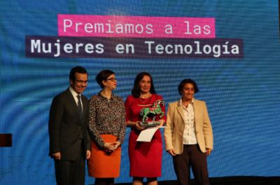Marcela Larenas, Premio InspiraTEC 2017 a la trayectoria.