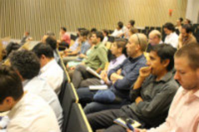 El evento se realizó en el auditorio Enrique d'Etigny de la FCFM.