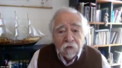 Grinor Rojo, escritor y académico de la Facultad de Filosofía y Humanidades, uno de los fundadores de del Centro de Estudios Culturales Latinoamericanos de la misma Facultad.
