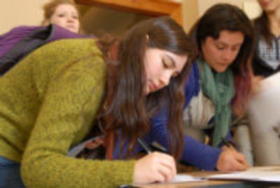 Desde el 2014 la Facultad de Ciencias Físicas y Matemáticas de la Universidad de Chile comenzará a implementar el Programa de Ingreso Prioritario de Equidad de Género (PEG).