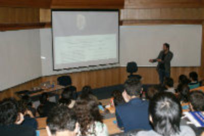 La charla fue dictada por el Prof. Gonzalo Palma