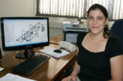 Viviana Meruane, Doctor en Ingenierìa (PhD) y magíster en mecánica 