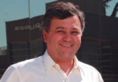 El prof. Rodrigo Palma es director de SERC Chile y académico del Departamento de Ingeniería Eléctrica.