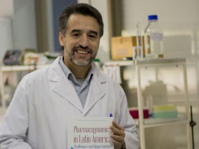 Doctor Luis Quiñones, académico del Departamento de Oncología Básico Clínico