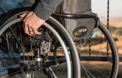 De acuerdo con el Segundo Estudio Nacional de Discapacidad, efectuado en el 2015 por el Servicio Nacional de Discapacidad, en Chile hay un total de 2.836.818 personas con discapacidad.