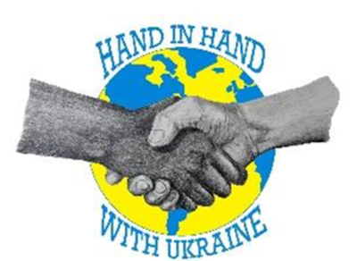 “Hand in Hand with Ukraine, developing hand therapy skills and knowledge in a war zone”, es una iniciativa integrada por terapeutas ocupacionales y kinesiólogos de diversos países del mundo, expertos en lesiones de mano, cuya finalidad es capacitar en su abordaje a profesionales de esas disciplinas en Ucrania. 