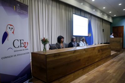 La cuenta anual fue entregada por la presidenta del Consejo de Evaluación y la ceremonia liderada por la rectora Rosa Devés Alessandri.
