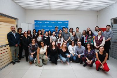 Una delegación de 30 estudiantes de pregrado y posgrado representará a la Universidad de Chile en la versión 31 de las Jornadas de Jóvenes Investigadores de la Asociación de Universidades del Grupo Montevideo (AUGM) a realizarse en la Universidad de la República, Uruguay. Los/as estudiantes presentarán sus investigaciones frente a una comisión de docentes evaluadores pertenecientes a distintas instituciones de AUGM.