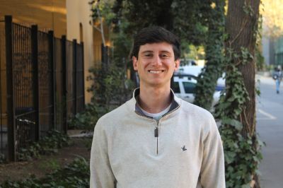 Germán Rivero Decuadra es estudiante de Economía de la Universidad de la República de Uruguay (UDELAR).