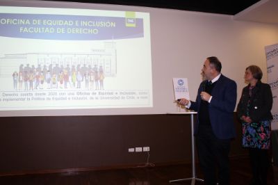 Rubén Burgos, director de Asuntos Estudiantiles de la Facultad de Derecho. 