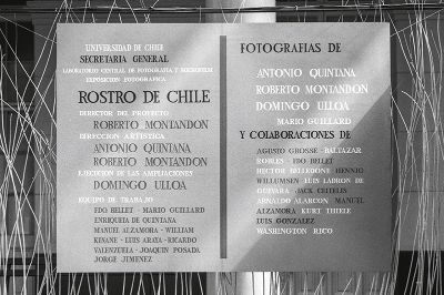 Panel de la exposición del año 1960 en los patios de Casa Central de la U. de Chile.