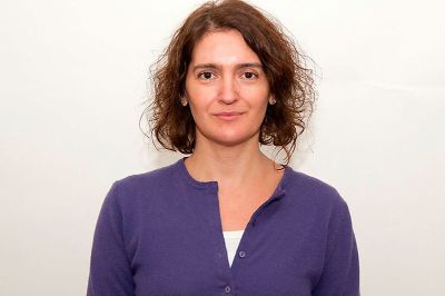 Alejandra Fuentes-García, académica de del Programa de Políticas, Sistema y Gestión en Salud de Facultad de Medicina de la Universidad de Chile