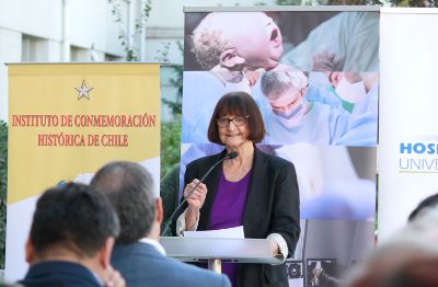 “Recibimos con especial agradecimiento este reconocimiento a nuestro Hospital, que ha marcado la pauta en la medicina de alta complejidad en Chile y Latinoamérica", señaló la Rectora Devés.