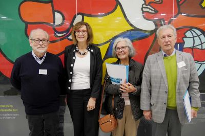 El profesor Benjamín Suárez junto a la Rectora de la Universidad de Konstanz, Katharina Holzinger; Francisca Marín y Francisco Otey.