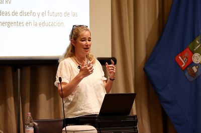 Equipo de investigación junto al decano Prof. Raúl Villarroel