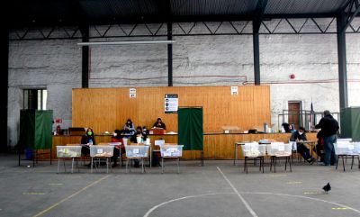 Estas elecciones de junio no son obligatorias y las regiones que tendrán Primarias de Gobernadores son la Región de Coquimbo y la Región de Aysén, mientras que las comunas que tendrán Primarias de Alcalde son 60.