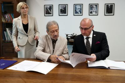 Universidad de Chile firmó acuerdo para lectorado de lengua y literatura croata