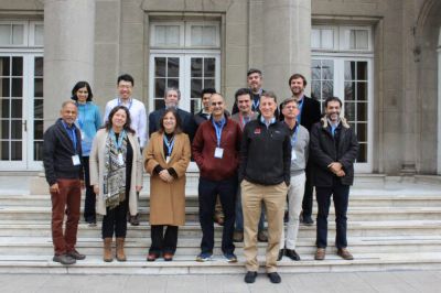 Expertos internacionales en libre competencia y transformación digital se reunieron en Santiago para la conferencia organizada por USC y U. de Chile.