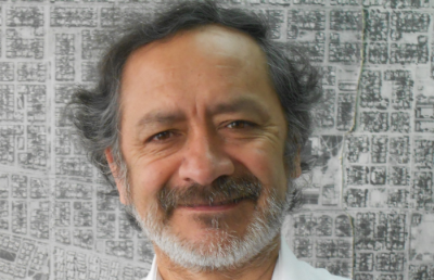 Ex director del Instituto de la Vivienda (INVI) de la Facultad de Arquitectura y Urbanismo e integrante del Programa de Reducción de Riesgos y Desastres (CITRID) UCH, Ricardo Tapia.