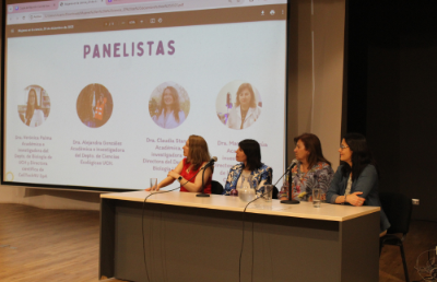 De izquierda a derecha: Dra. Claudia Stange, Dra. Alejandra González, Dra. Marcela Urzúa y Dra. Verónica Palma.