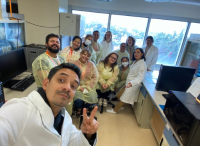 El doctor Valiente visitó dependencias del Instituto de Diagnóstico y Referencias Epidemiológicos de México (InDRE).