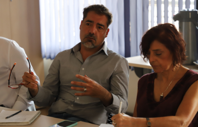 El presidente de CICUA, Emilio Herrera, junto a la coordinadora de Integridad en Investigación VID, Silvia Núñez.