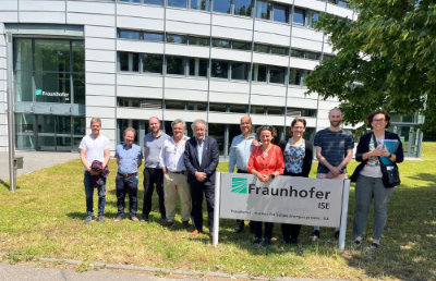 Conocer el Fraunhofer Institute for Solar Energy Systems, y al Instituf of Technologies Karisruhe (KIT) y avanzar en posibles colaboraciones en temáticas de interés compartido tanto por la universidad como por los institutos fue el objetivo del grupo dos de la comitiva de la Universidad de Chile en Alemania.
