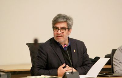  Vicerrector de Investigación de la Universidad de Chile, Enrique Aliste.