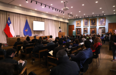 Comunidad académica U. de Chile reflexiona sobre la relevancia de la incidencia en políticas públicas
