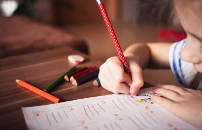 Desde el área de ciencias sociales y humanidades, el CIAE ejecutará el proyecto sobre estrategias biológicas y algoritmos multimodales en estudiantes de educación básica.