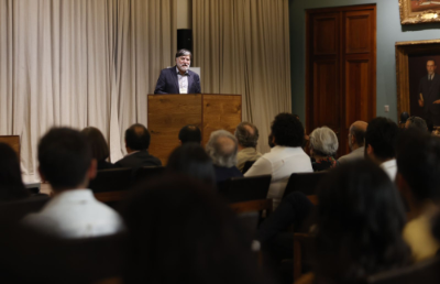 “La importancia de la seguridad hídrica para la seguridad alimentaria, la nutrición y el bienestar”, fue el nombre de la charla magistral del académico de la Escuela de Nutrición Humana de la Universidad McGill de Canadá, Hugo Melgar.