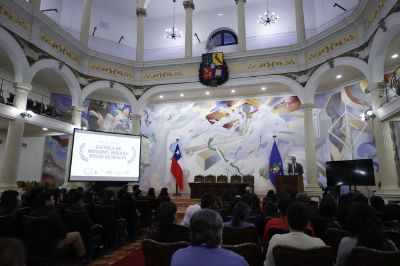 El evento contó con la presencia de Rodrigo Rocco, Director Educación Municipal de la Municipalidad de Santiago Centro.