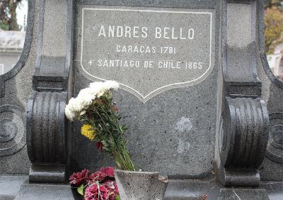 Cementerio General abre sus puertas a estudiantes de la U. de Chile