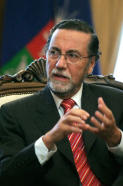Rector de la Universidad de Chile, Prof. Víctor Pérez Vera 