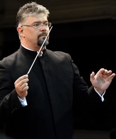 El maestro Víctor Hugo Toro vuelve a dirigir a la Sinfónica Nacional luego de 12 años