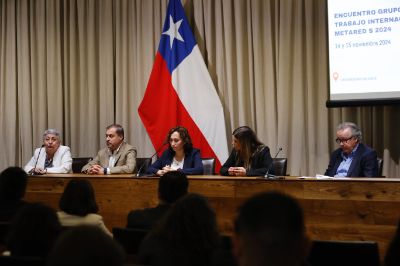 Mesa redonda “Diálogo para la transformación sustentable de las Instituciones de Educación Superior"